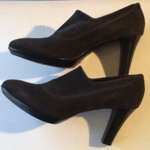 Aquatalia -Rosetta- Suede Bootie Pump shoes Size 9